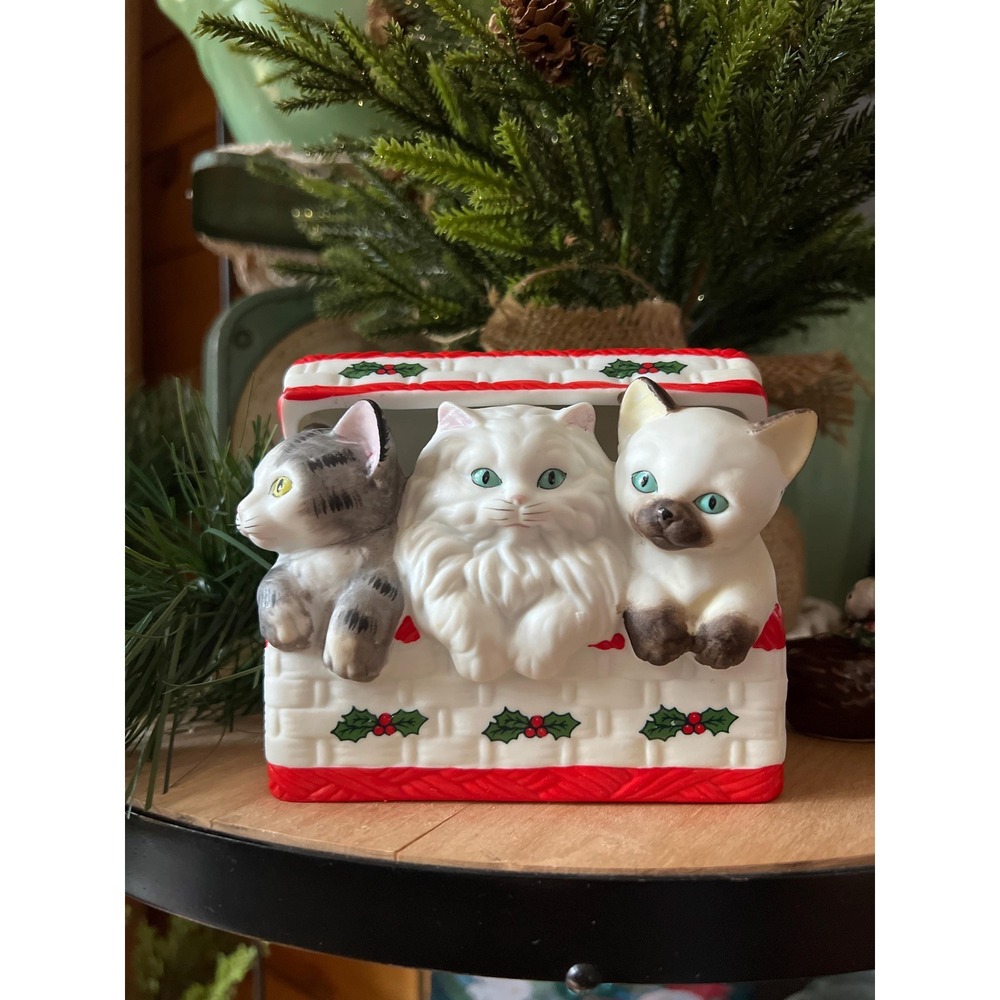 MANN Christmas Cats Music Box Wish You A Merry Christmas Kittens * Porcelain